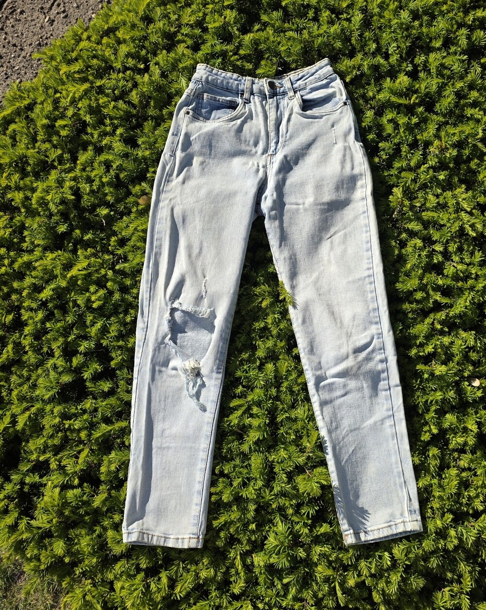 Cotton On Streach Mom Distressed Jean Size 4
